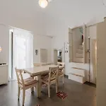 Casa Settecento By Rentbeat Διαμέρισμα *